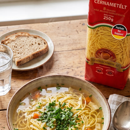 Izsaki Cernametelt Premium Ungarische Fadennudeln (8 Eier), 250g, Authentische ungarische Fadennudeln für Suppen. In nur 1 Min. gekocht! Proteinreiche 8-Eier Premium-Qualität